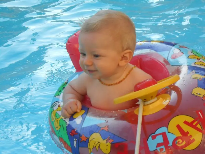 Hotel con piscina - Il divertimento per i bambini