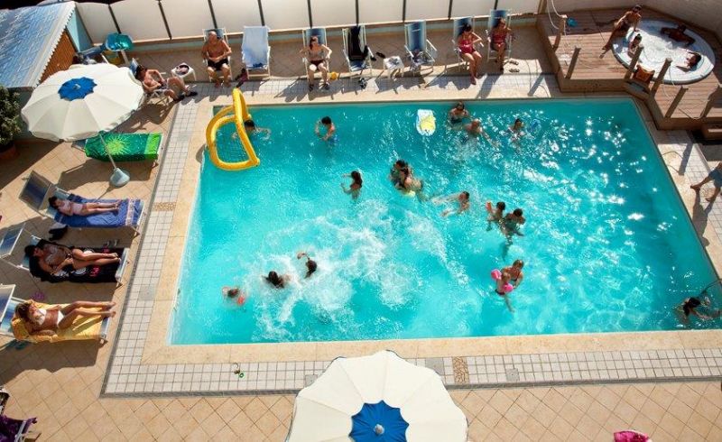Hotel 3 stelle con piscina esterna riscaldata